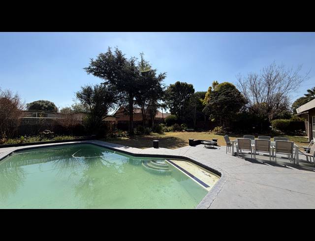 4 BEDROOM FREESTANDING FOR SALE IN FARRARMERE